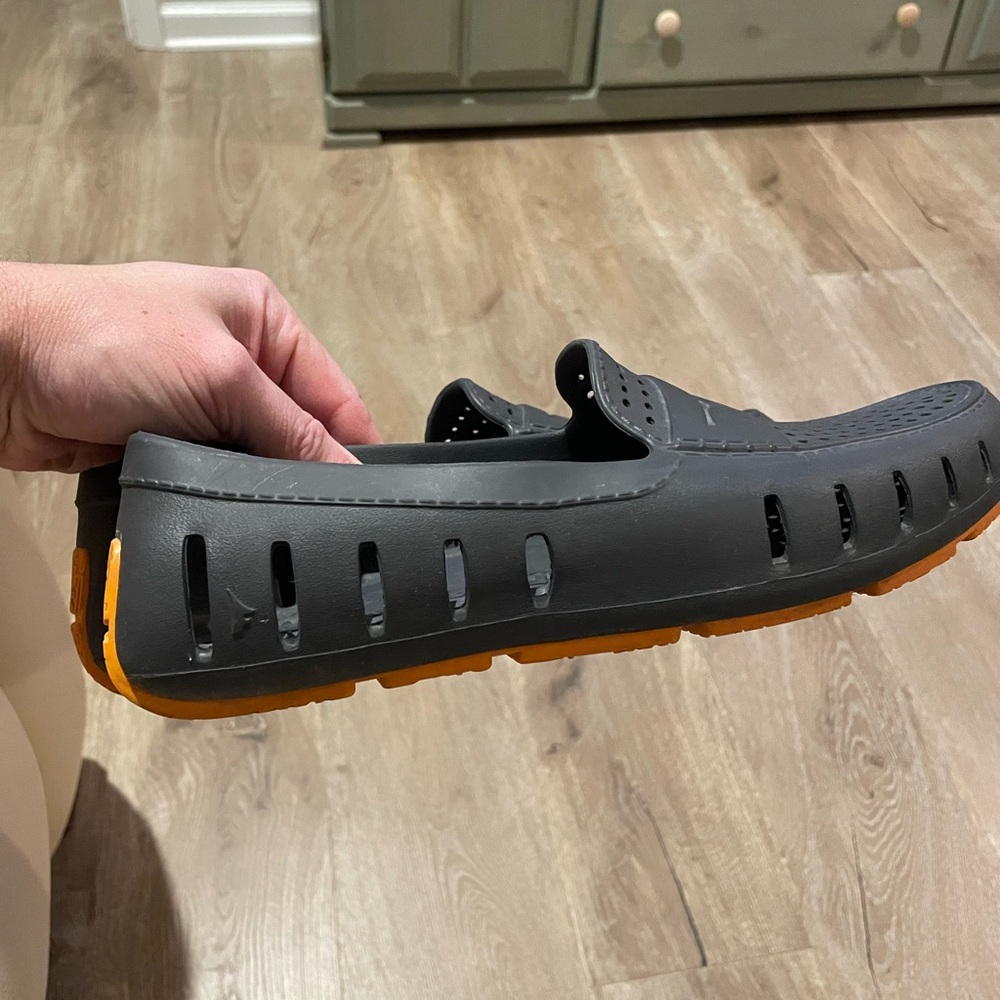 Stylish Gray Men's Boat Shoes with Orange Sole